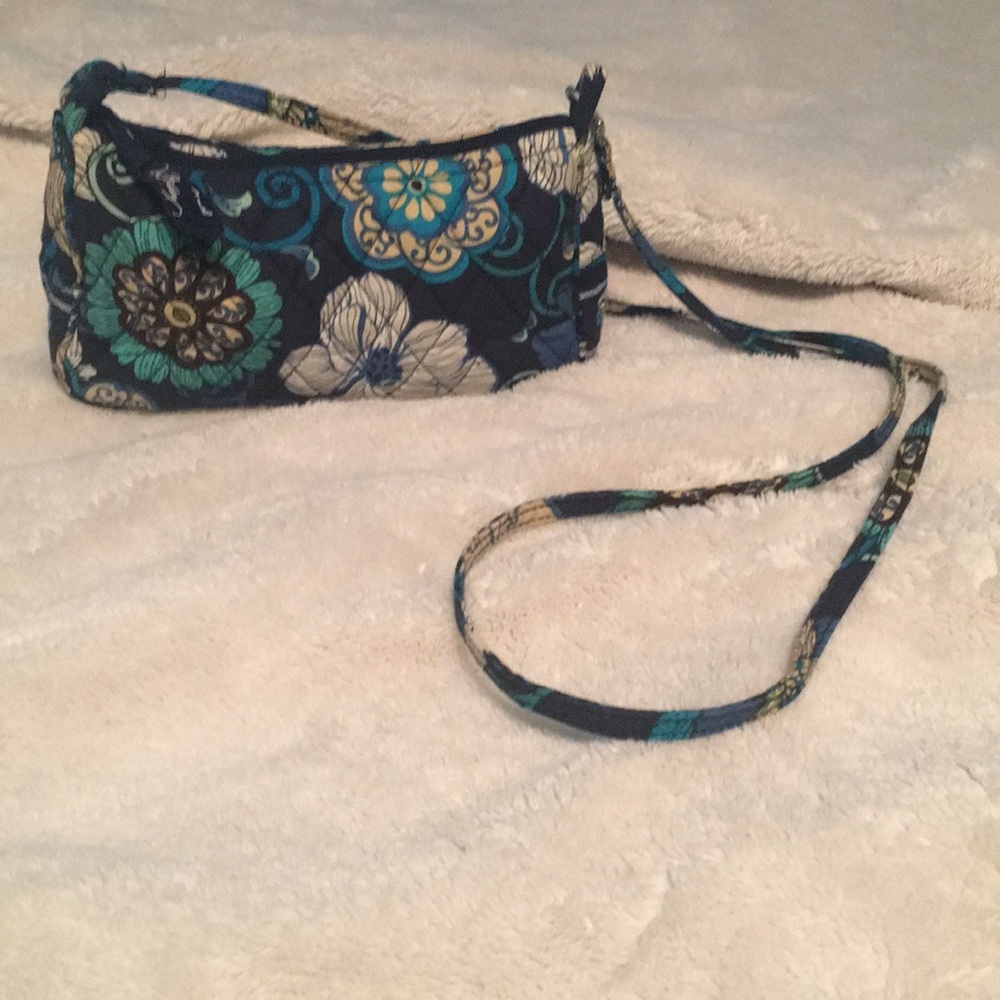 Vera Bradley Cross Body Bag in Retired Pattern